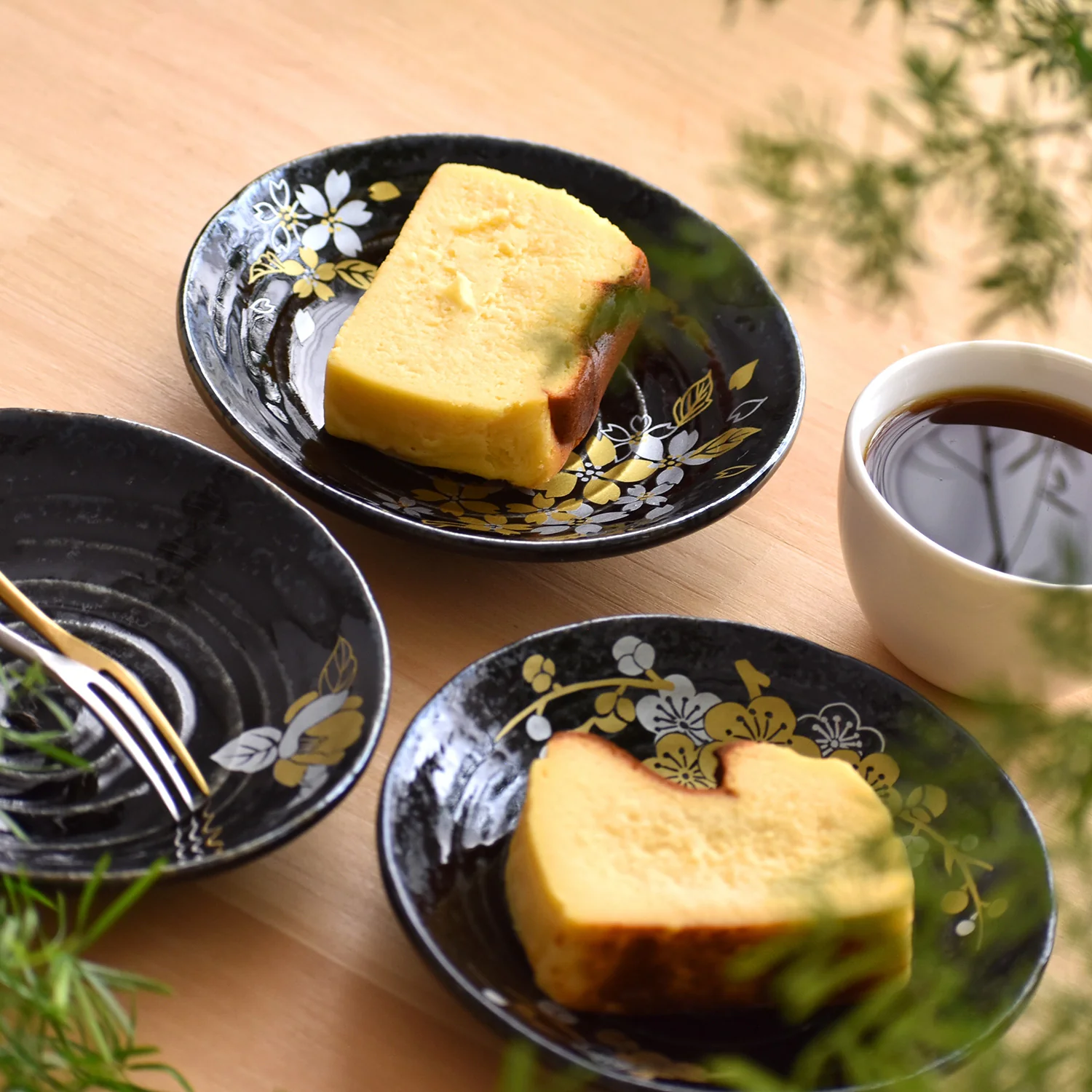 Japan Four Seasons(日本の四季) Carved Plate Set – Handcrafted Rustic Ceramic Plates - Image 5